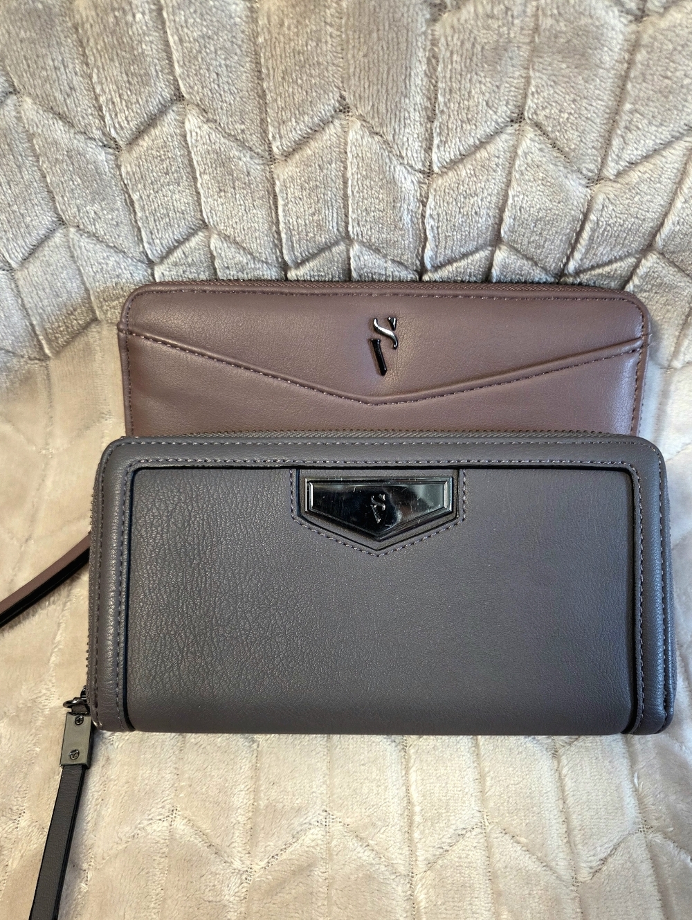 Vera Wang Leather Wallet Set, Mauve And Purple/Gray